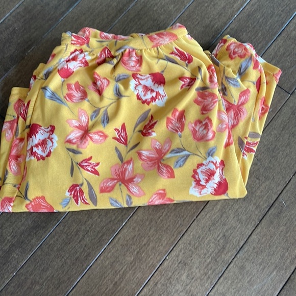 Women’s floral Romper/jumpsuit size XS - Picture 4 of 6